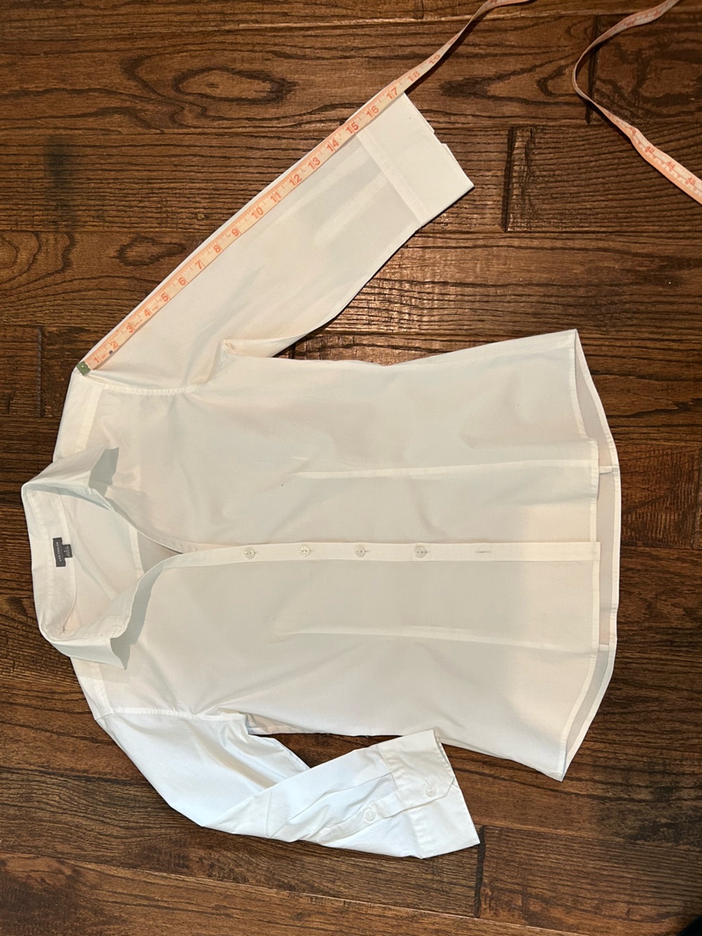 Ann Taylor White Button Down Shirt Size 6 Tailored Seamed 3/4 Sleeve Blouse